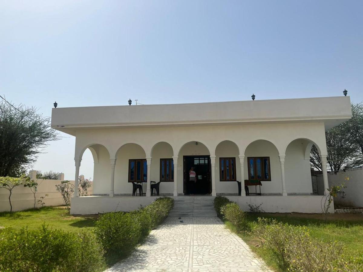 Silver Sands Homestay Mandāwa Exterior photo